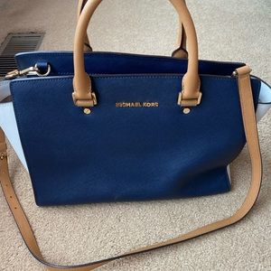 Michael Kors Selma satchel